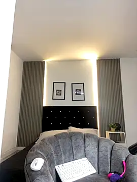 ashlycarteer online show from September 11, 2025, 7:03 pm