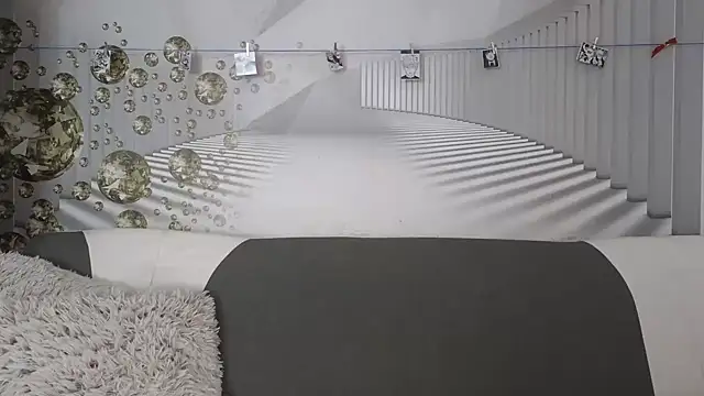 EvoletteLouLou online show from September 14, 2025, 12:04 pm