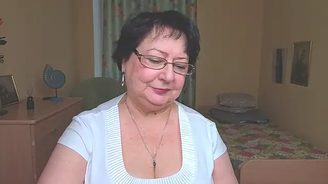 Margo Moll online show from January 9, 2026, 9:12 am