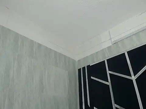 chaniesmith69x online show from September 15, 2025, 4:34 am