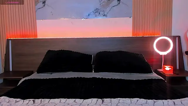 samanthaa moon online show from March 15, 2026, 11:00 pm