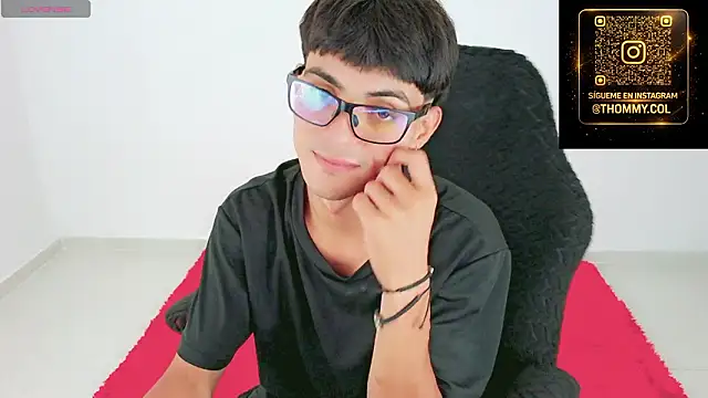 Thommy cute online show from March 28, 2026, 2:44 am