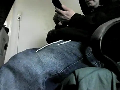 skateboy78 online show from February 17, 2025, 9:13 am