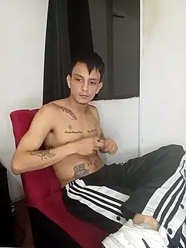 andrewcoopper1 online show from April 6, 2026, 4:46 am