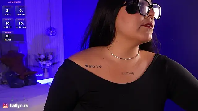 Snapshot of KatlynRous chatting on March 2, 2026, 7:10 pm KatlynRous online show from March 2, 2026, 7:10 pm