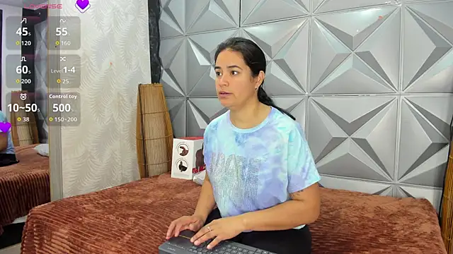 Snapshot of GreciaFox1 chatting on November 13, 2025, 11:20 am GreciaFox1 online show from November 13, 2025, 11:20 am