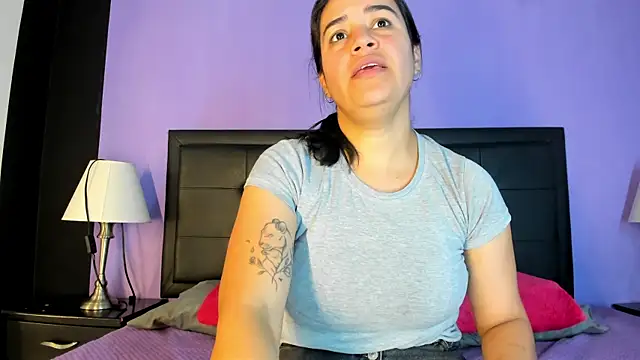 GreciaFox1 online show from July 8, 2026, 1:48 pm