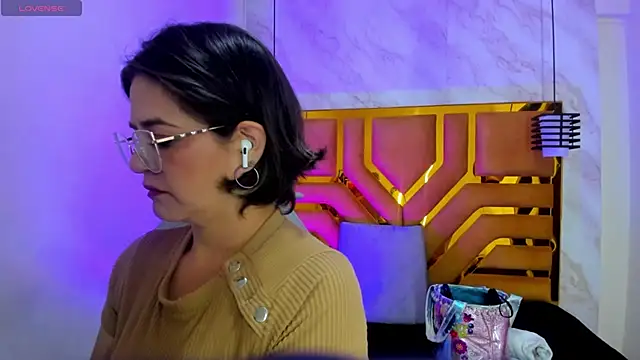 Luciifeer  online show from October 15, 2025, 6:52 pm