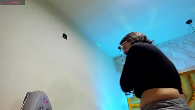 Luciifeer  online show from January 5, 2026, 6:11 pm