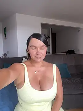 Snapshot of Nova_Gabriela chatting on October 14, 2025, 2:51 pm Nova Gabriela online show from October 14, 2025, 2:51 pm