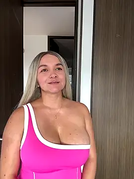 Snapshot of Nova_Gabriela chatting on December 5, 2025, 3:20 pm Nova Gabriela online show from December 5, 2025, 3:20 pm