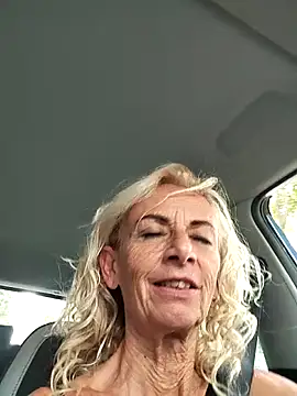 clarabell4 online show from September 23, 2025, 12:41 pm