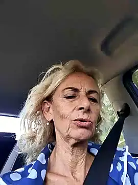 clarabell4 online show from September 27, 2025, 7:24 am