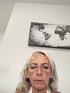 clarabell4 online show from August 6, 2026, 7:32 am