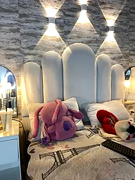 Yassy vazquez online show from November 29, 2025, 7:39 pm