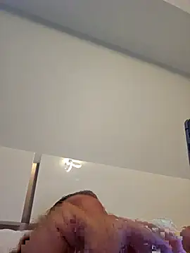 Snapshot of cubanitofeliz40 chatting on September 15, 2025, 7:03 pm cubanitofeliz40 online show from September 15, 2025, 7:03 pm