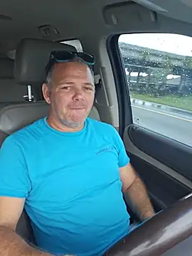 cubanitofeliz40 online show from June 22, 2026, 7:55 pm