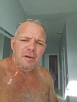 cubanitofeliz40 online show from July 1, 2026, 10:09 pm