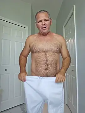 cubanitofeliz40 online show from July 15, 2026, 6:02 pm