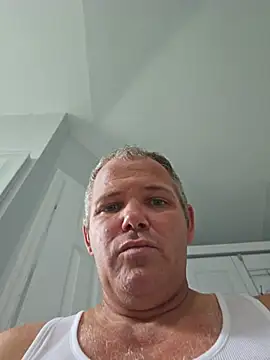 cubanitofeliz40 online show from July 31, 2026, 4:06 pm