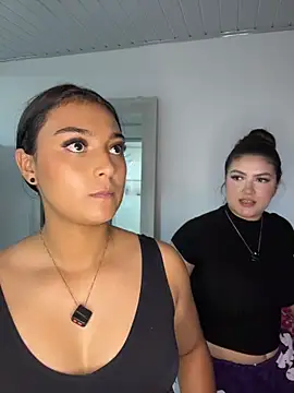 nicolexxaleja online show from April 16, 2026, 12:33 am