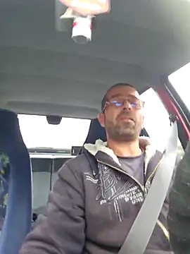 Snapshot of Thomas043 chatting on November 8, 2025, 10:59 am Thomas043 online show from November 8, 2025, 10:59 am