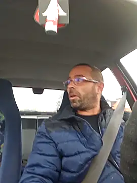 Snapshot of Thomas043 chatting on November 20, 2025, 7:19 am Thomas043 online show from November 20, 2025, 7:19 am