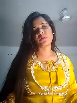 Snapshot of cute_radhikaa chatting on April 17, 2026, 8:12 pm cute radhikaa online show from April 17, 2026, 8:12 pm