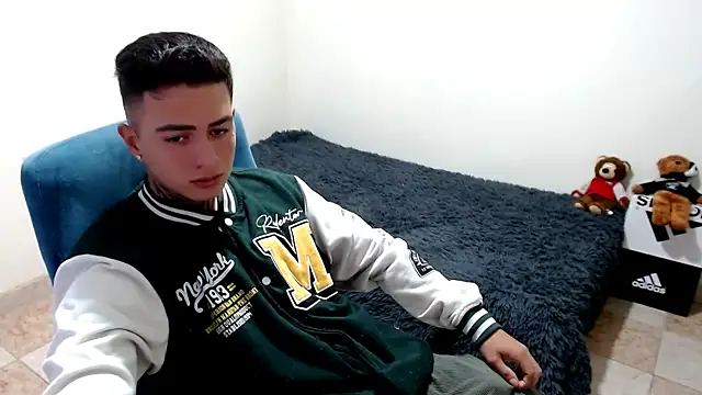 santii ss online show from October 15, 2025, 7:47 pm