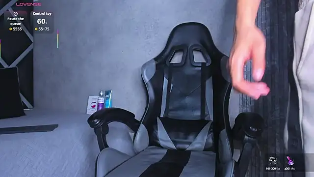 hot boy 04 online show from September 18, 2025, 12:29 pm