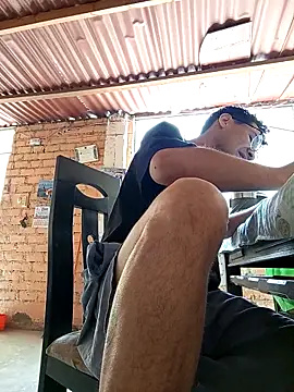 LecheDeSoya666 online show from October 2, 2025, 4:58 pm