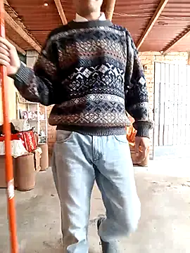 LecheDeSoya666 online show from October 6, 2025, 6:49 pm