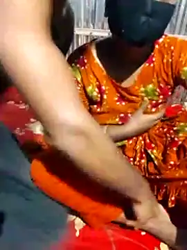 MONiSHA-moni-21 online show from November 3, 2025, 9:27 pm