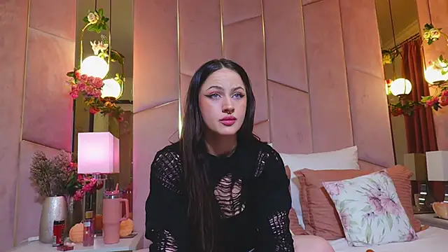 LucyLextonX online show from March 14, 2026, 4:23 pm