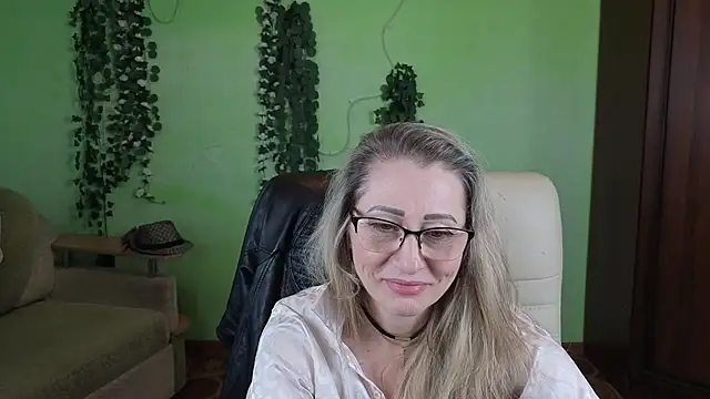 Habibi Honeyy online show from December 15, 2025, 11:14 am