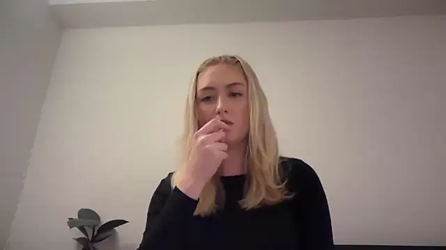 Kitty Swetty online show from April 21, 2026, 7:17 pm