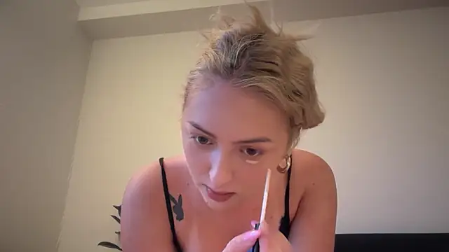 Kitty Swetty online show from May 7, 2026, 7:19 pm