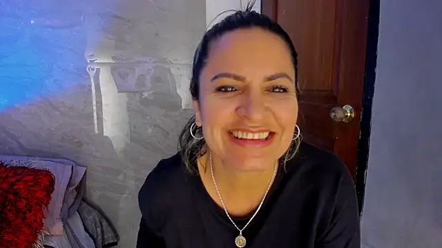 Snapshot of Agatha_Pleasure chatting on October 17, 2025, 11:46 am Agatha Pleasure online show from October 17, 2025, 11:46 am