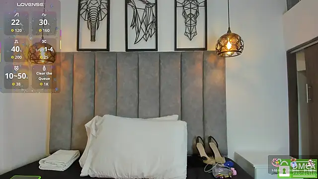 Gia Scott online show from October 14, 2025, 9:37 pm