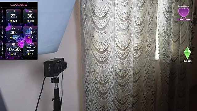 Snapshot of Laura_Gol chatting on October 21, 2025, 7:31 am Laura Gol online show from October 21, 2025, 7:31 am