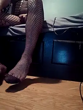 Crossedsissy online show from April 11, 2026, 4:39 am