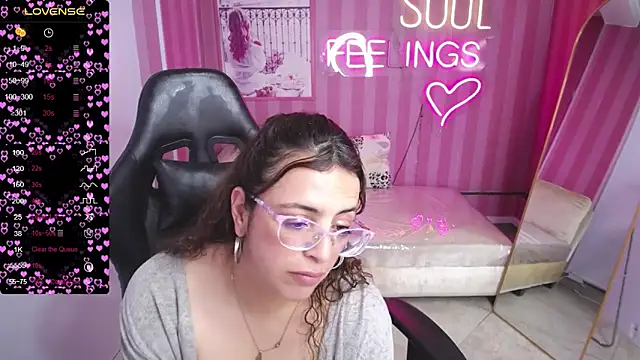 Snapshot of _Evoni_b chatting on September 9, 2025, 1:38 am Evoni b online show from September 9, 2025, 1:38 am