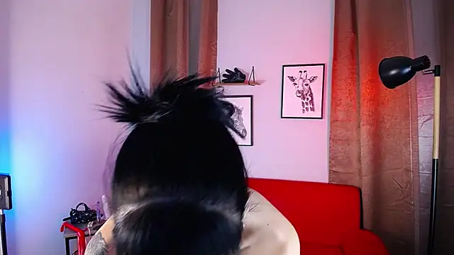 DakariaHills  online show from October 22, 2025, 2:39 pm