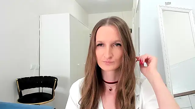 Kitty Player online show from October 5, 2025, 8:56 am