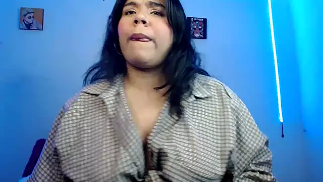 samantha-pettie online show from March 16, 2026, 2:32 pm