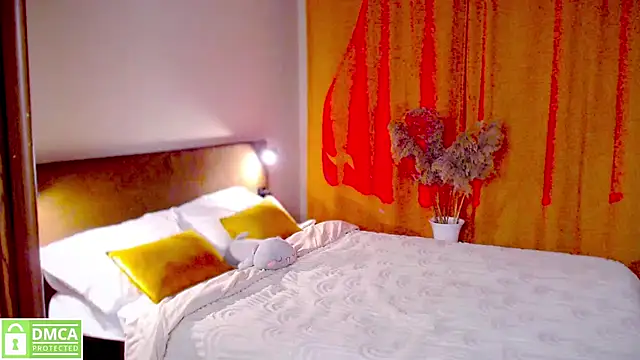 elza rose online show from November 12, 2025, 6:41 pm