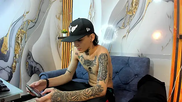 Snapshot of StraightBoy_Nick chatting on October 10, 2025, 4:55 am StraightBoy Nick online show from October 10, 2025, 4:55 am