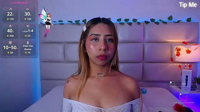 laila stilwiills online show from November 7, 2025, 10:54 pm