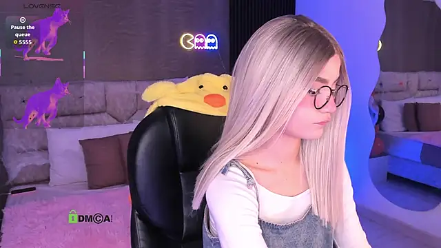 Arinextdoor online show from October 30, 2025, 11:05 pm