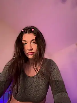 Snapshot of ScarletBloom_ chatting on February 8, 2026, 4:54 pm ScarletBloom online show from February 8, 2026, 4:54 pm